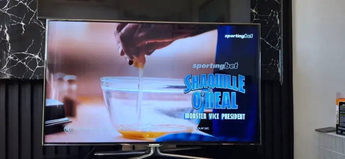 Smart TV Samsung 46" Série 8 - 3D - Funcionando Tudo (Detalhe no LED)