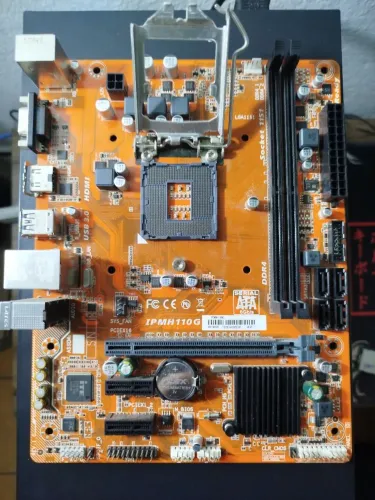 Placa mãe h110 + processador intel i7-7700