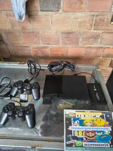 Playstation 2 com HD + dois controles