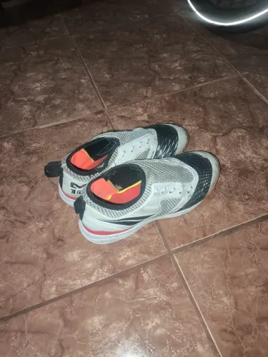 Tênis de futsal