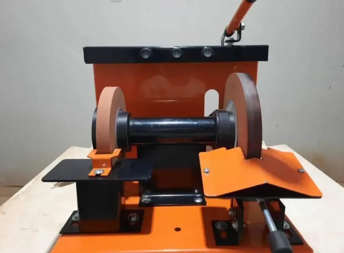 Máquina de afiar alicate de cutícula 