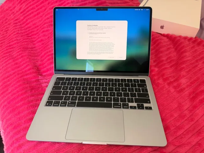 Macbook Air M5 13pol RAM 16gb SSD 512GB Cor Sky Blue
