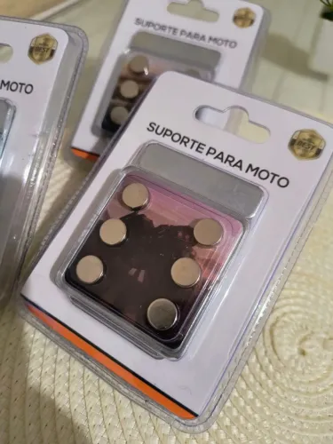 Suporte magnético para motos