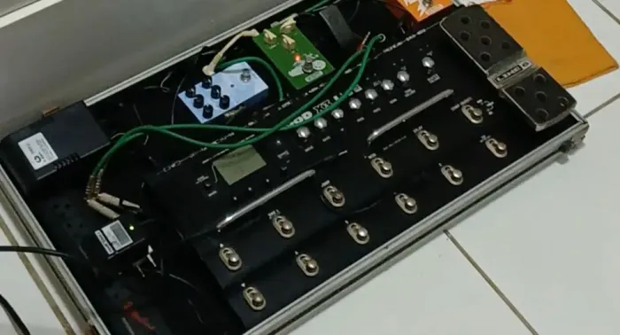 Pedaleira POD X3 LIVE Line 6 multi efeitos 