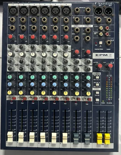 Mesa Soundcraft EPM6 6 canais