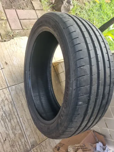 Pneu Goodyear 215/45R18 93V