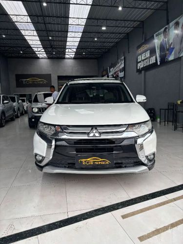 Imagem de Mitsubishi Outlander 3.0/ GT 3.0 V6 Aut. 2016