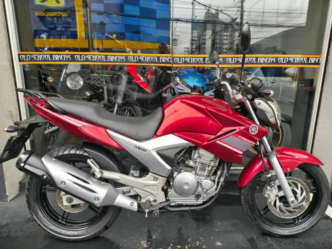 yamaha  fazer 250  2014 gasolina impecável 