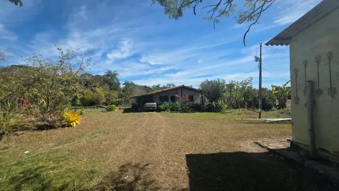 Fazenda/Sítio/Chácara para venda possui 87000 metros quadrados com 2 quartos
