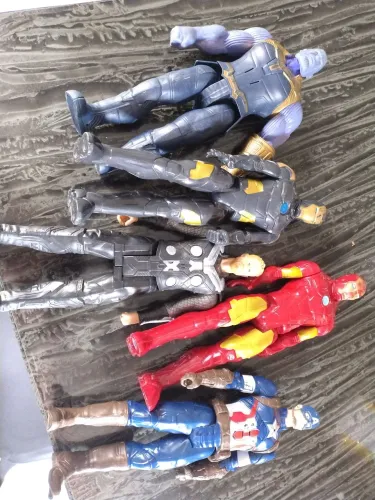 Heróis de brinquedo *$70* Pra vender rápido 