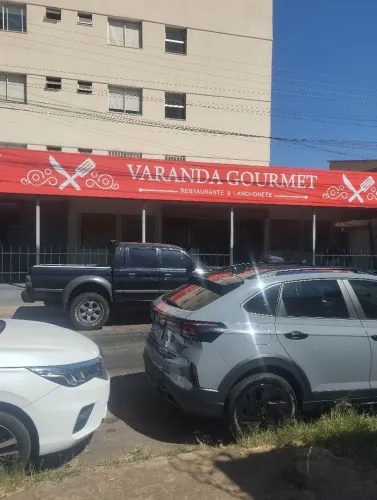 CONTRATA-SE AUXILIAR DE COZINHA