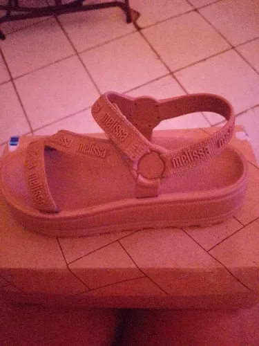 Vendo melissa tamanho 36 nova