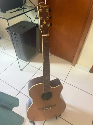 Violão pouquíssimo usado( ultilizado apenas por hobby