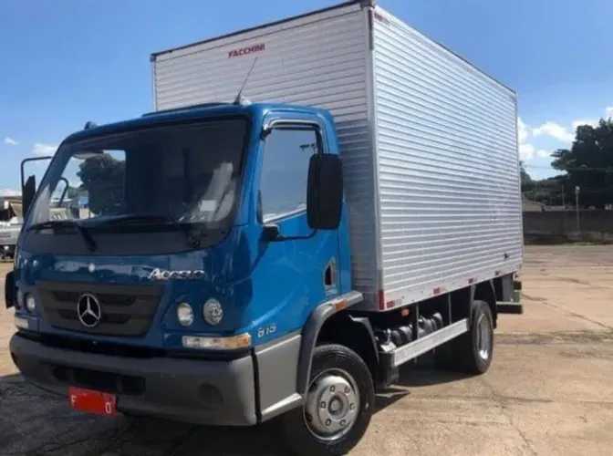 MB Accelo 815