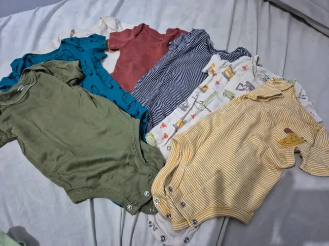 BODY CARTERS MENINO