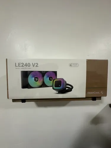DEEPCOOL LE240 V2
