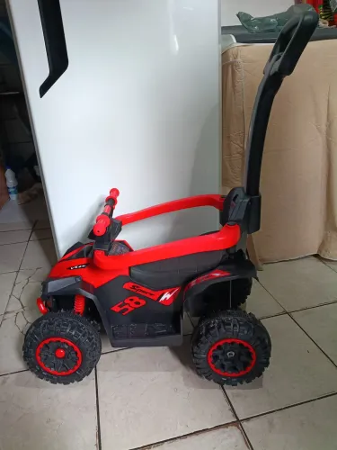 Carrinho quadriciclo infantil 8D