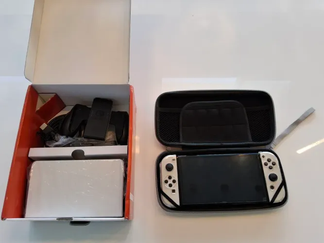 Nintendo Switch Oled + cartão de memória 512 gb + acessórios