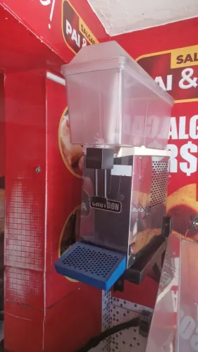 Pra ir embora hoje, preço de maluco, freezer expositor e refresqueira croydon 1.300,00