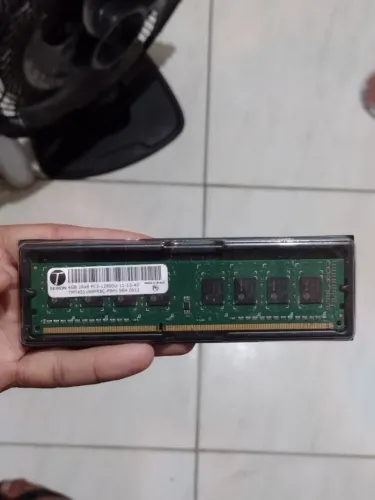 Memória ram 1600MHZ 4GB NOVA