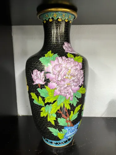 Vaso chinês vintage feito na técnica Cloisonné,