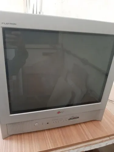Lg 21 ótima para retro games.