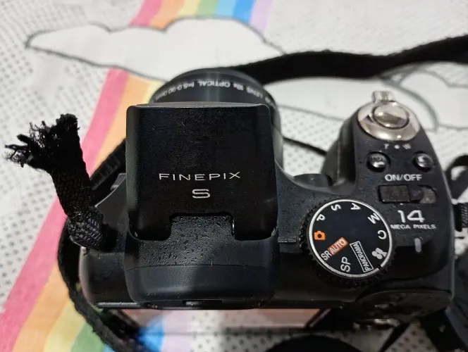 Máquina fotográfica tudo funciona