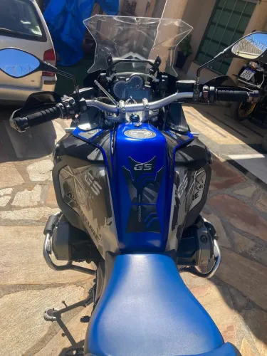 BMW R1200 2014 sem detalhes.