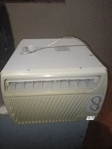 Ar condicionado de Janela 7500 BTUs 220v