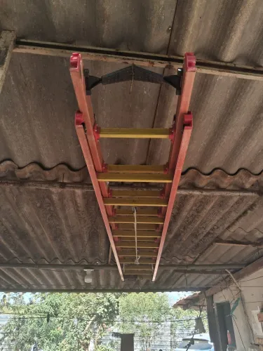 ESCADA RETRÁTIL EM FIBRA DE VIDRO 6 METROS 