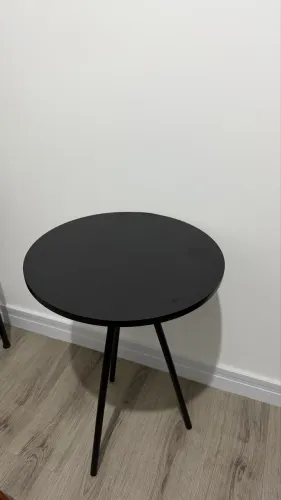 VENDE-SE MESA LATERAL