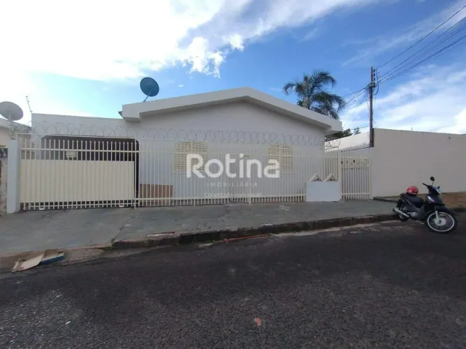 Casa para alugar, 3 quartos, Tibery - Uberlândia/MG - Rotina Imobiliária