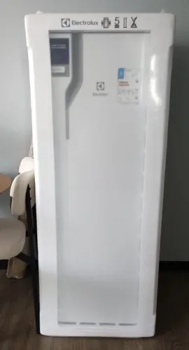 Geladeira NOVA Electrolux Cycle Defrost 240L Branca