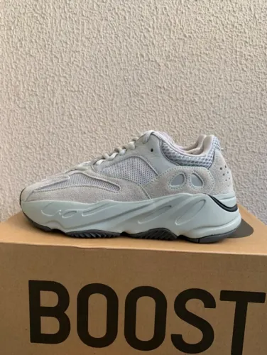 Yeezy 700 V1 Salt - Tam. 36