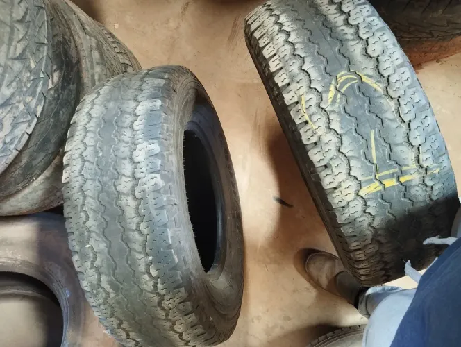 2 Pneus Goodyear 265/70R16- 250 cada