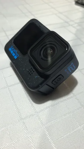  Gopro Hero 12 Black na caixa com acessórios 