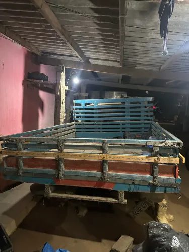 Carroceria madeira