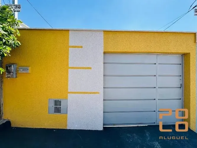 Casa para alugar na Rua dos Carvalhos, no Setor Ponta Kaiana, em Trindade - GO.