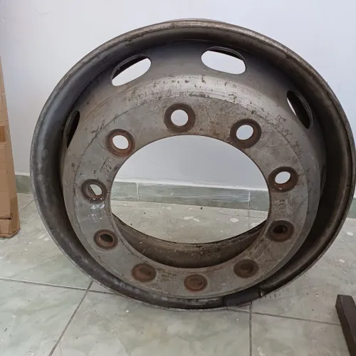 Roda aro 22,5 com 10 furos