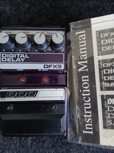 Guitarra digital delay