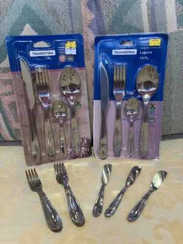 Vendo Talheres Laguna 32 peças + 8 garfos pequenos + 3 espátulas
