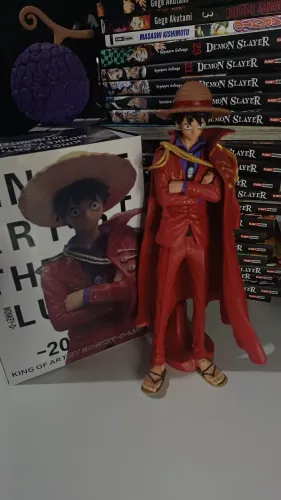 Action figure Luffy edição pirate warrios 
