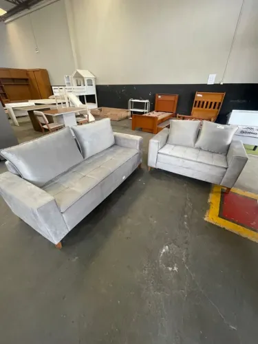 CONJUNTO DE SOFÁS 2 E 3 LUGARES