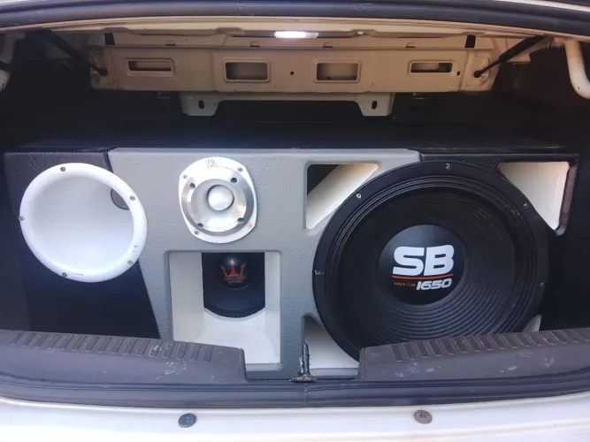 Som automotivo