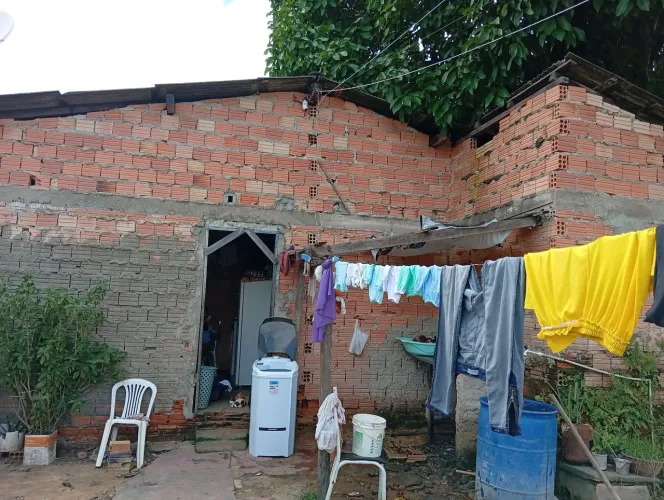 Aluga-se 