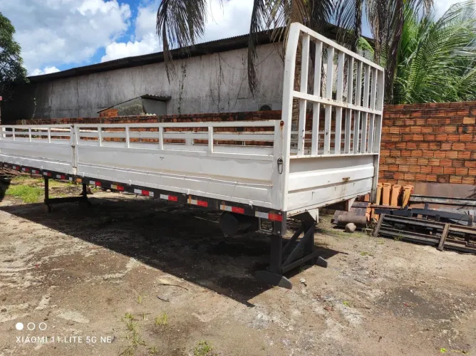 Carroceria De ferro Em bom estado 