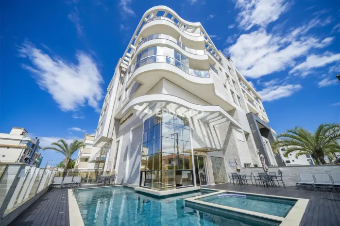 Apartamento à Venda em Mariscal, Bombinhas SC | 2 Suítes, 78 m² | Badejo Residen
