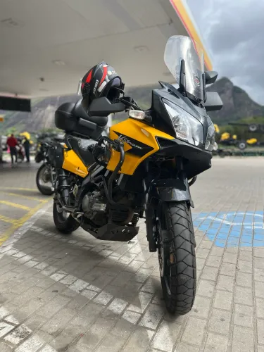 Vendo VSTRON SUZUKI