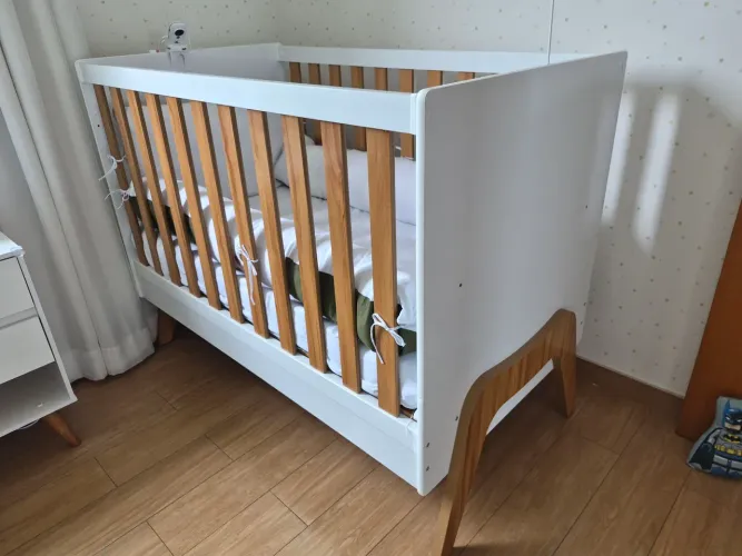 Berço e cômoda Retrô em MDF