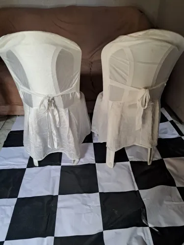 Capas para cobrir cadeiras de festa